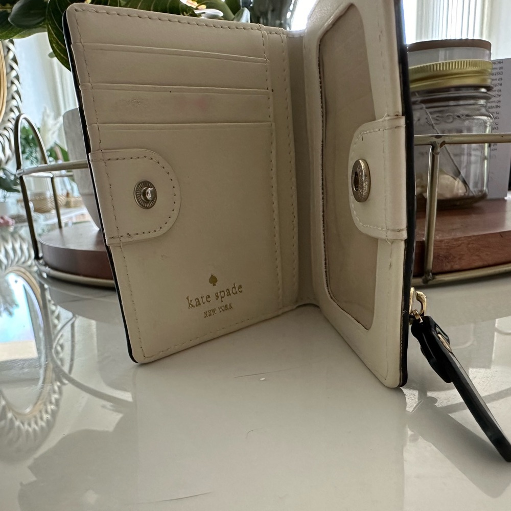 Kate Spade Mini Wallet - Picture 2 of 3